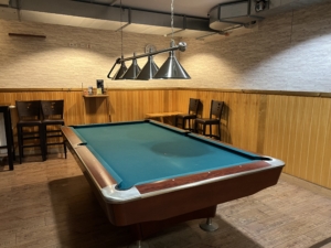 Billard spielen